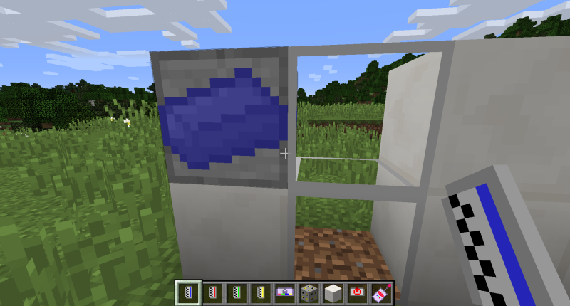 Keycards and Traps Mod Use keycards to open keycard doors of the same color.